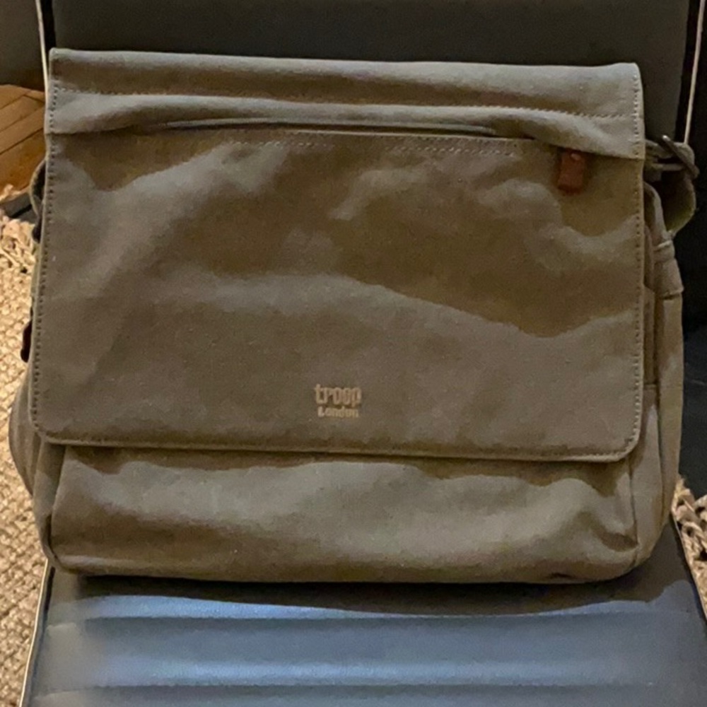 Troop London Canvas Messenger Bag